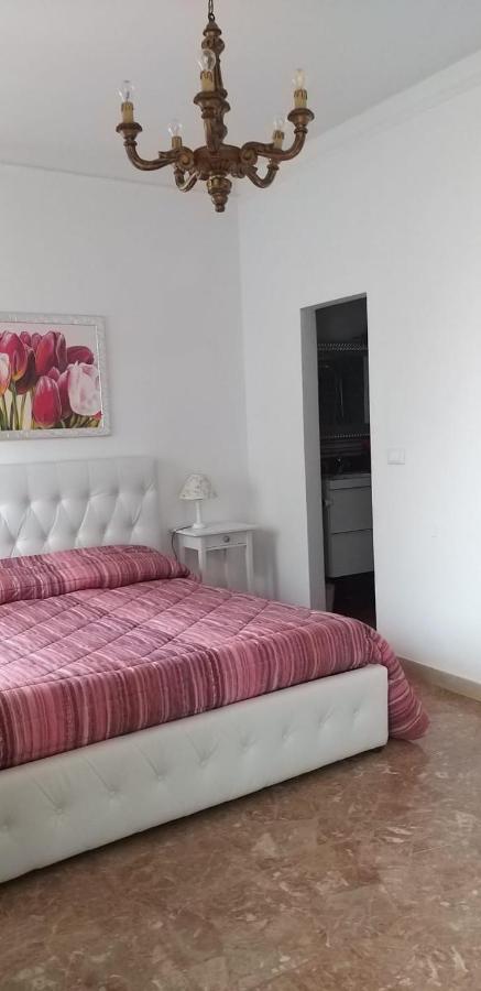 Antica Casa Di Famiglia Hotel Castiglione del Lago Bagian luar foto