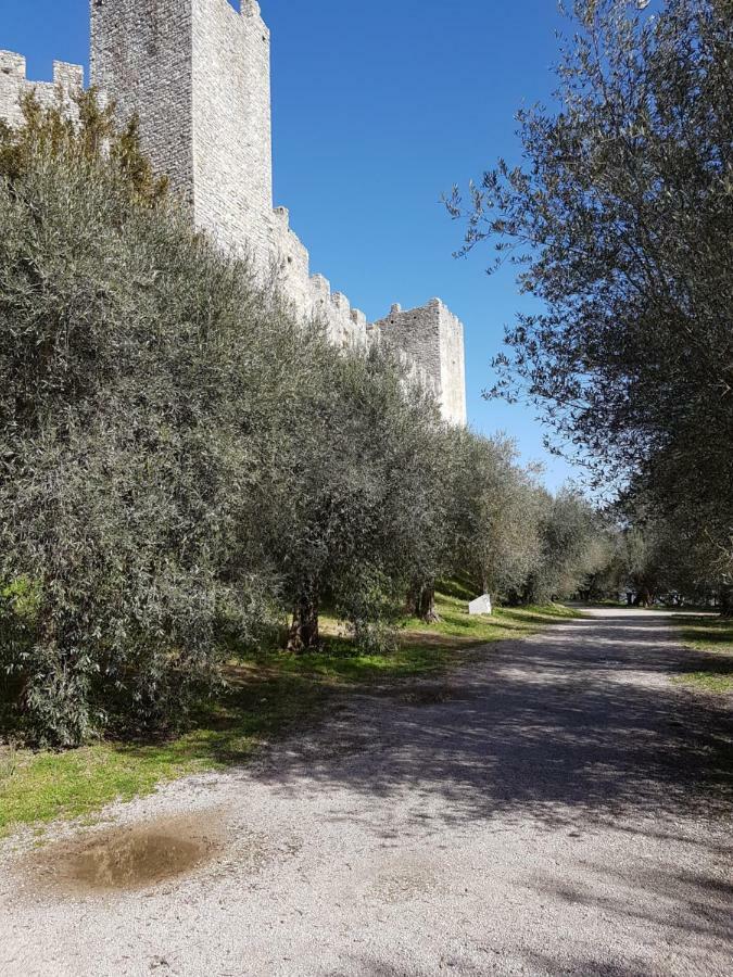 Antica Casa Di Famiglia Hotel Castiglione del Lago Bagian luar foto