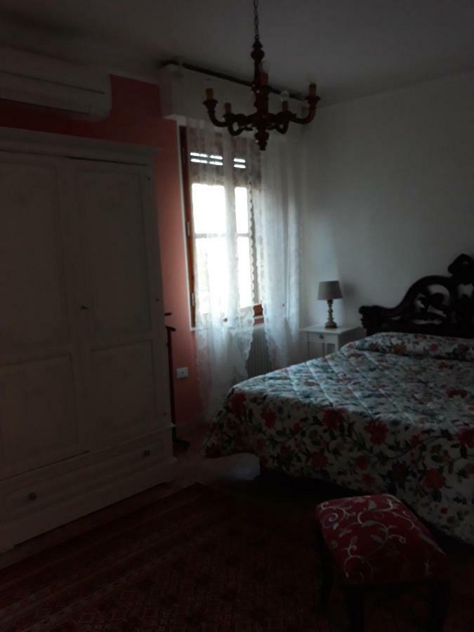 Antica Casa Di Famiglia Hotel Castiglione del Lago Bagian luar foto