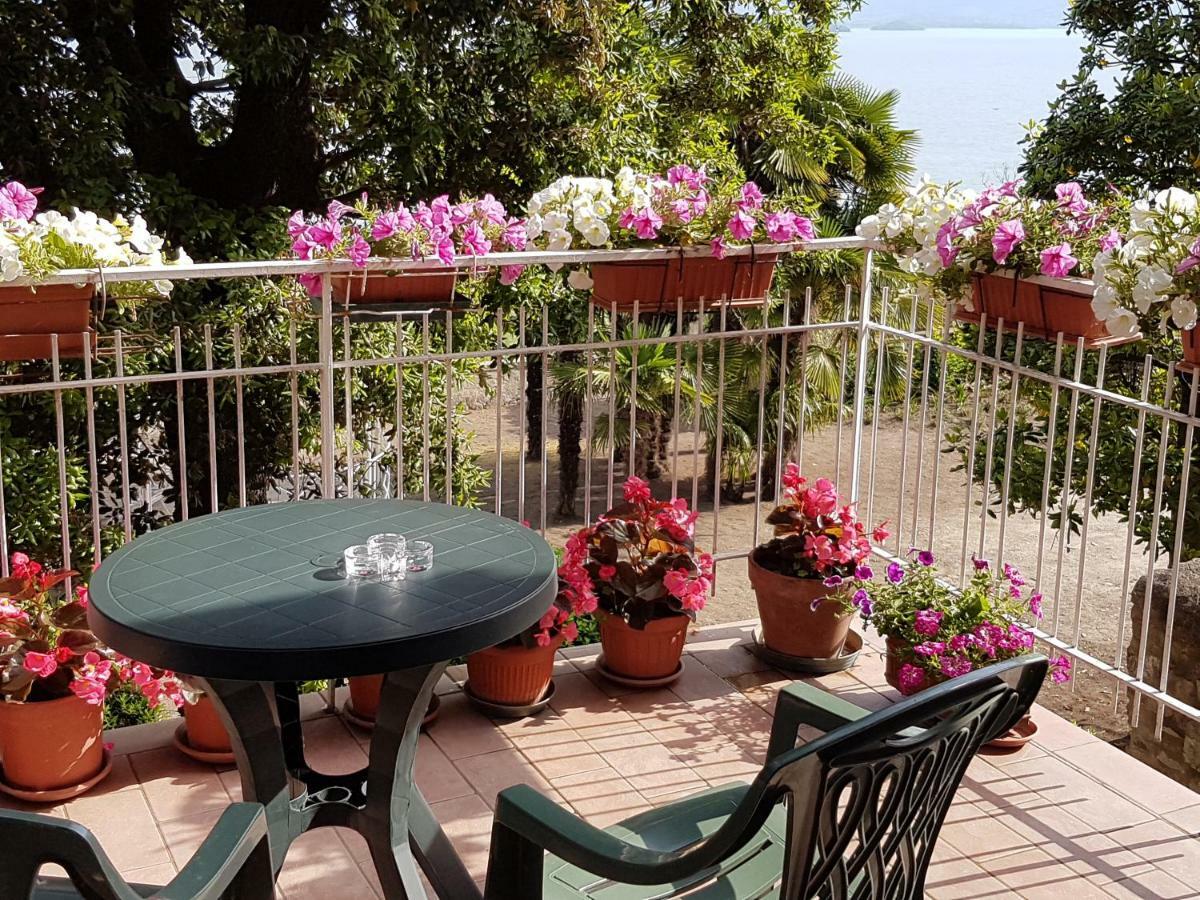 Antica Casa Di Famiglia Hotel Castiglione del Lago Bagian luar foto