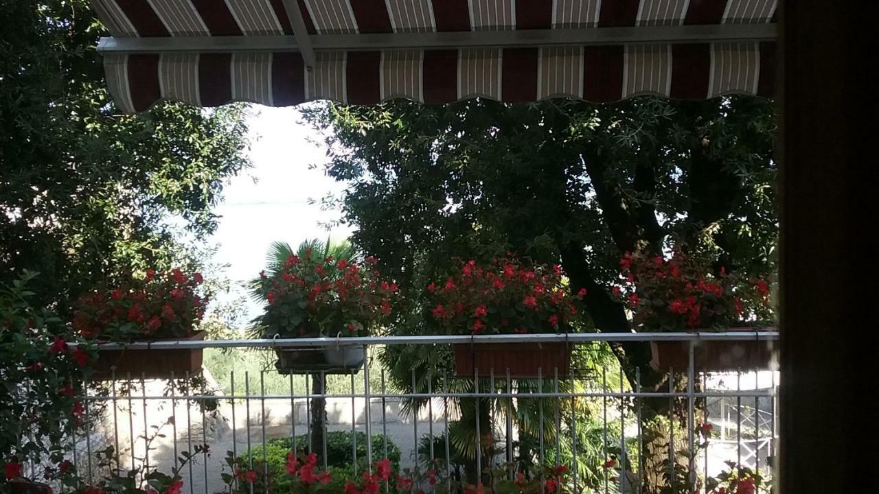 Antica Casa Di Famiglia Hotel Castiglione del Lago Bagian luar foto